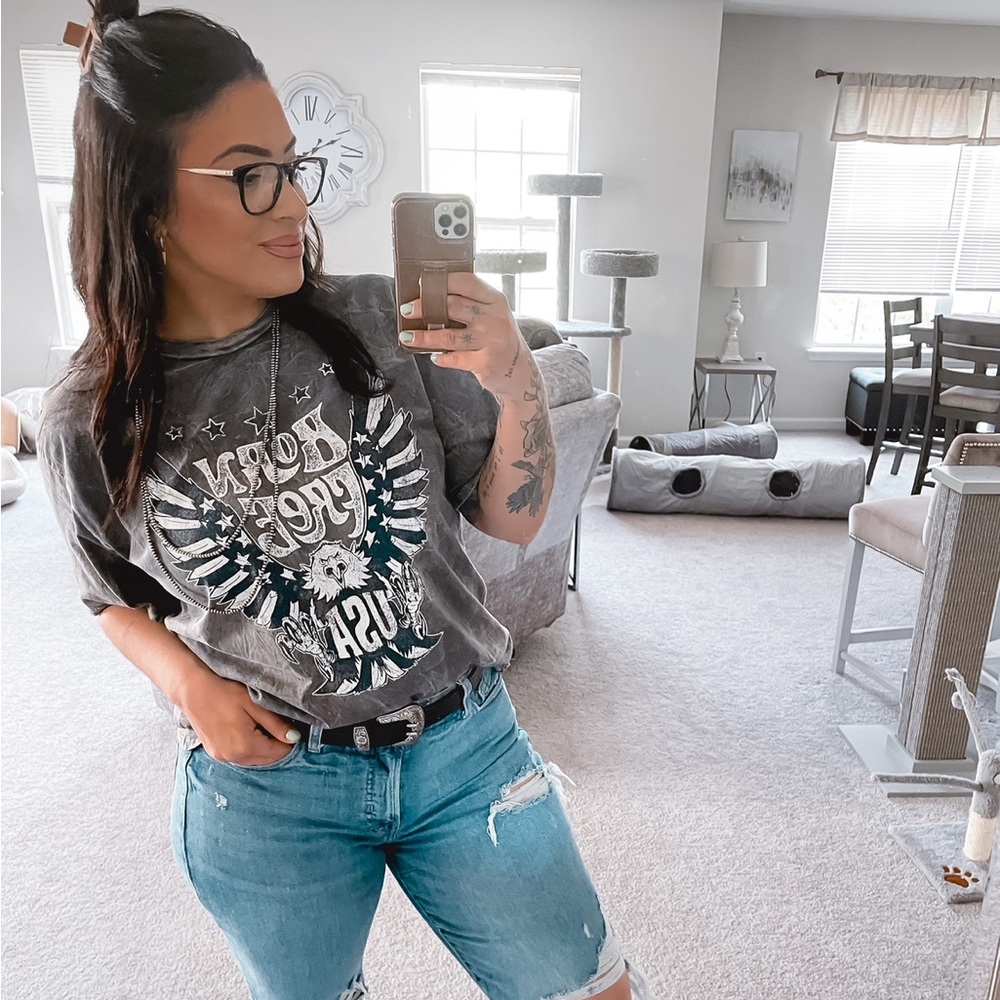 ‘Born free’ graphic tee